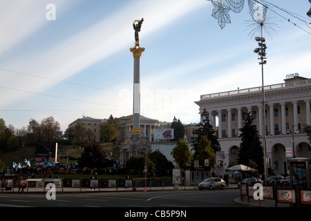 Maidan Nezalezhnosti ou Place de l'indépendance Kiev Ukraine Banque D'Images