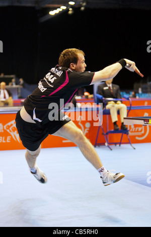 Paul Drinkhall en compétition dans l'épreuve de tennis de table, de l'ExCel de Londres Banque D'Images