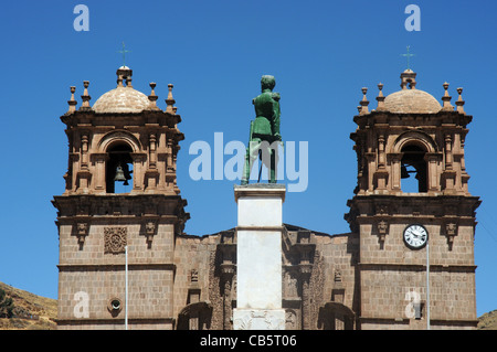 Catedral Basílica San Carlos Borromeo ou Puno, Puno, Pérou Catheral Banque D'Images