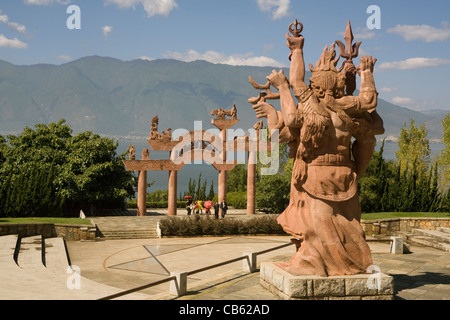 Chine Yunnan Dali le Lac Erhai, les douanes, l'île Nanzhao vue de l'hôtel Banque D'Images