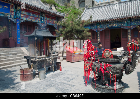 Un temple taoïste sur le chemin vers le Mont Tai, Taishan, en Chine Banque D'Images