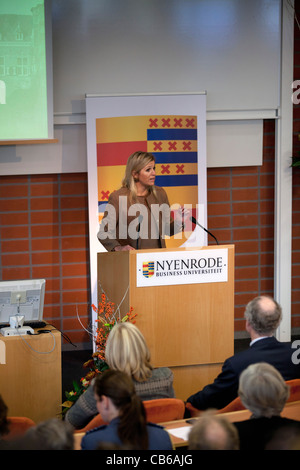 Les Pays-Bas, Breukelen, Nyenrode Business University, Conférence sur la durabilité dans le secteur financier. Reine Maxima. Banque D'Images