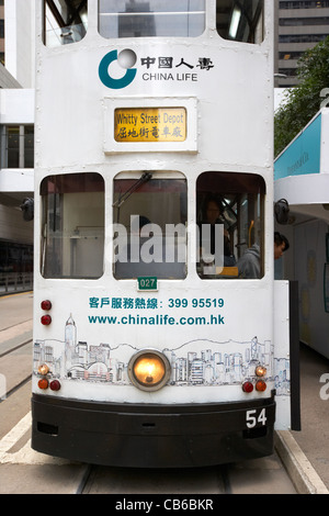 Avant de hong kong à l'arrêt de tram du quartier central, l'île de hong kong, Hong Kong, Chine Banque D'Images