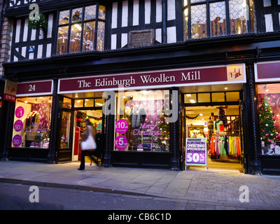 Edinburgh Woollen Mill shop à Shrewsbury Shropshire UK Banque D'Images