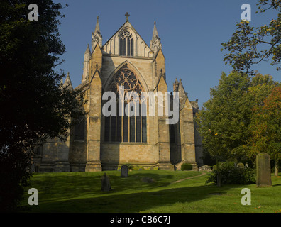 Ripon Cathedral East Front en été North Yorkshire England Royaume-Uni GB Grande-Bretagne Banque D'Images