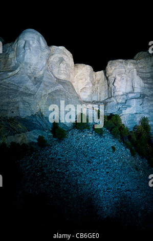 Visages de nuit, Mount Rushmore National Memorial, Keystone, Dakota du Sud. Banque D'Images