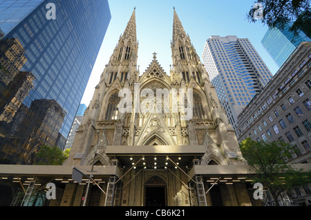 Extérieur de la Cathédrale St Patrick à New York, New York. Banque D'Images