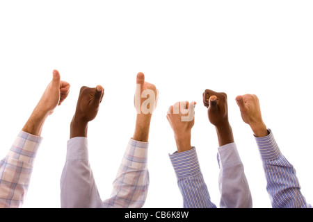 Groupe des mains multiraciale gesturing ok (isolé sur blanc) Banque D'Images