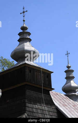 Église en bois dans le sud-est de la Pologne dans le village de Polany Banque D'Images