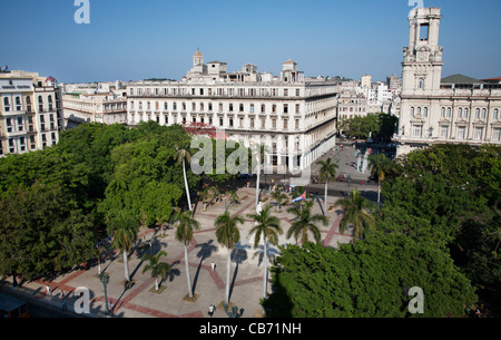 Vue depuis le toit de la Teatro Nacional de Cuba pour le Parque Central, La Havane (La Habana, Cuba) Banque D'Images