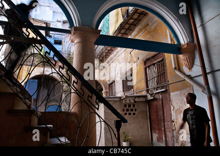 Intérieur d'un bâtiment de logements collectifs, La Havane (La Habana, Cuba) Banque D'Images