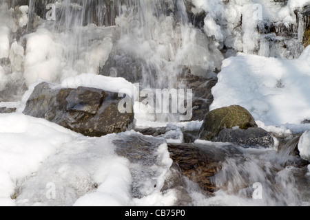 Chute d'eau gelée, Todtnauberg Forêt Noire, Allemagne Banque D'Images