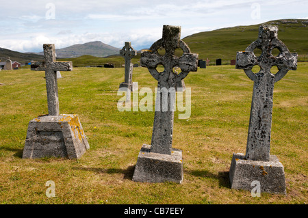 Croix du cimetière sur l'île de Vatersay dans les Hébrides extérieures, en Écosse Banque D'Images