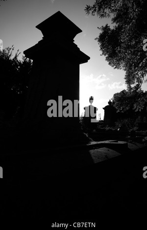 Tombes de Kensal Green Cemetery, Kensal Green, London, UK Banque D'Images