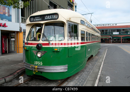 Patrimoine les tramways de San Francisco F-Line 30 tramways vintage California USA Banque D'Images