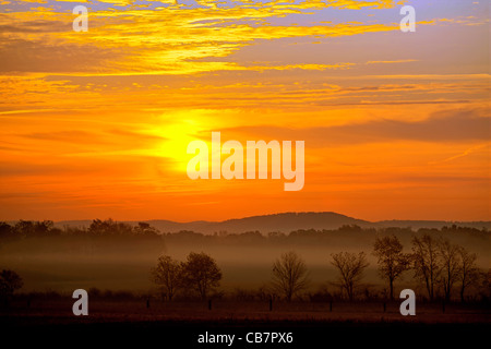 Lever de soleil sur les montagnes des Appalaches dans l'Ohio. Banque D'Images