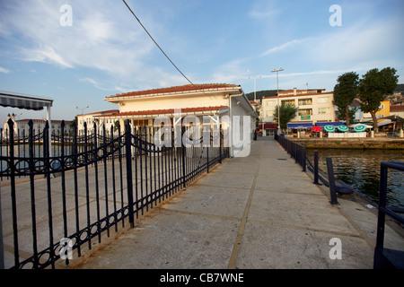 Station de ferry (Hebeliada Princes Island) dans la mer de Marmara, près d'Istanbul Turquie Banque D'Images