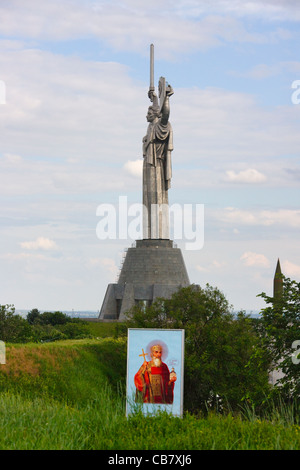 Rodina Mat, Nations Unies Mère Défense de la patrie monument (la Dame de fer), Musée de la Grande guerre patriotique, Kiev, Ukraine Banque D'Images