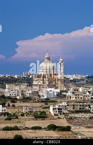 GOZO : vue de Xewkija et rotonde de l'église Saint Jean Baptiste Banque D'Images