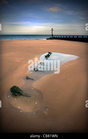 Piscine et Plage des éperons à sheringham norfolk angleterre Banque D'Images