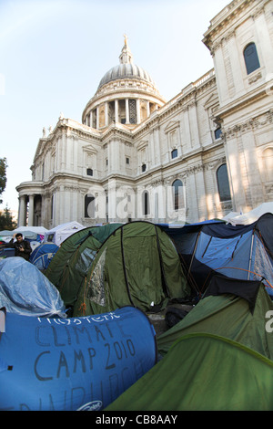 Occupy London est une manifestation pacifique et manifestation contre l'inégalité économique Banque D'Images