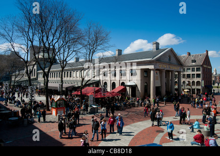 Quincy market au printemps, Boston, MA Banque D'Images