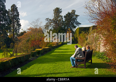 Les jardins en terrasse au château de Berkeley, Gloucestershire, England, UK Banque D'Images