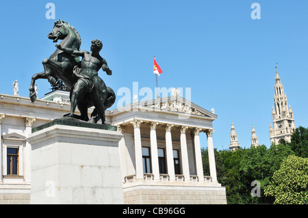 Le Parlement et les bâtiments de l'Hôtel de ville de Vienne Banque D'Images