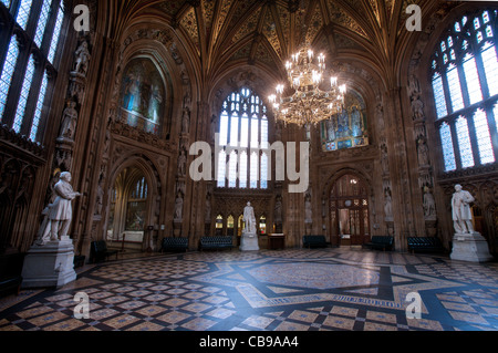 Chambre des Lords et Chambre des communes Hall, le Parlement, London, UK Banque D'Images