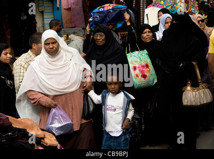 Bazars dynamique occupé au Caire. Banque D'Images