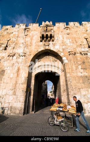 La belle porte des Lions ( 'St. Stephen's Gate' ) dans la vieille ville de Jérusalem. Banque D'Images