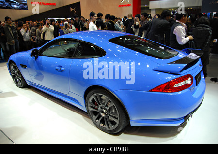 Jaguar XKR-5 au Tokyo Motor Show 2011 Banque D'Images