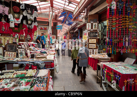 Boutiques et étals du marché traditionnel, marché couvert de Xian, Province du Shaanxi, Chine, République populaire de Chine, l'Asie Banque D'Images