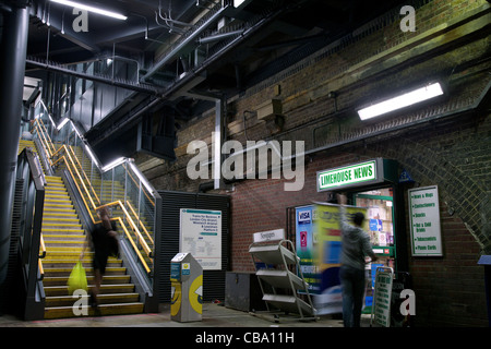 La station de métro Limehouse, Londres Banque D'Images