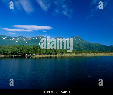 Premier lac de Shiretoko Shiretoko cinq lacs et montagnes, Shari, Hokkaido, Japon Banque D'Images