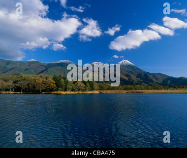 Premier lac de Shiretoko Shiretoko cinq lacs et montagnes, Shari, Hokkaido, Japon Banque D'Images