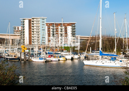 Port de plaisance de Cardiff, sur la rivière ely près de Cardiff Bay South Wales UK Banque D'Images