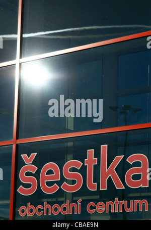 Prague, Euro Mall Center Management Å estka, centre d'affaires, hypermarché, supermarché, grand magasin, shopping (CTK Banque D'Images