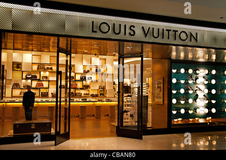 Louis Vuitton Le Bosquet Farmers Market retail entertainment shopping mall Los Angeles California United States Banque D'Images