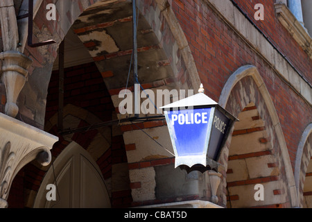 La vieille Police Bleu signe. Détail de l'ancien bâtiment de la police à Gibraltar. Banque D'Images