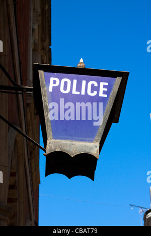 La vieille Police Bleu signe. Détail de l'ancien bâtiment de la police à Gibraltar. Banque D'Images