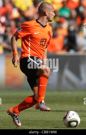 Wesley Sneijder des Pays-Bas en action lors d'un match de Coupe du Monde de la FIFA 2010 contre le Danemark au Soccer City Stadium. Banque D'Images