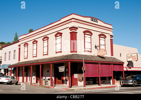 Bâtiments historiques, le centre-ville, Mariposa, Californie, USA. Photo copyright Lee Foster. Photo #  Californie121545 Banque D'Images