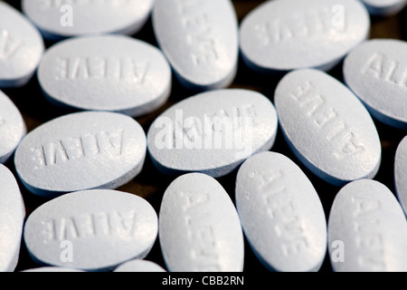 Aleve naproxen comprimés. Banque D'Images