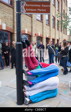 L'Angleterre, Londres, Southwark, organes dans les espaces urbains montrent Banque D'Images