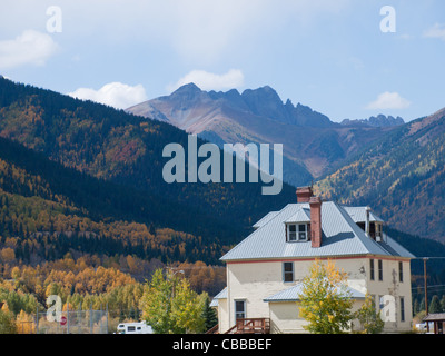 Vieille maison blanche à Silverton, Colorado. Banque D'Images