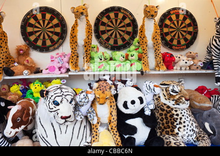En Angleterre, le jeu de fléchettes de foire traditionnelle Banque D'Images