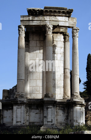 L'Italie. Rome. Temple de Vesta. Forum romain. Banque D'Images