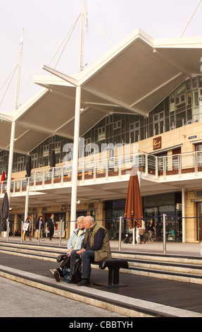 Centre commercial GUNWHARF QUAYS Portsmouth England UK Banque D'Images