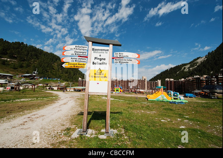 Signe à Plagne Bellecote Piste de ski dans les Alpes en été du soleil Banque D'Images